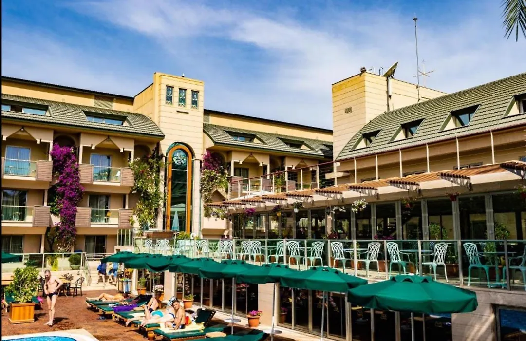 Ambasador Hotel-1